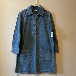 Women’s Old Navy denim dress with pockets, medium. NWT